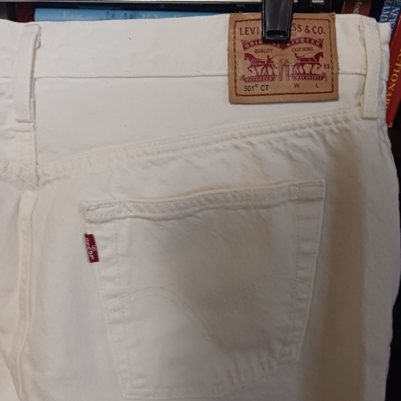 Levi's 501's White Jeans - Picture 3 of 7